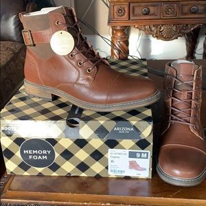 Men’s size 9m Arizona Jean co